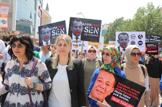 Kadınlar, Ellerinde “Terbiyesiz Tanju Özcan” Pankartlarıyla Yürüdü