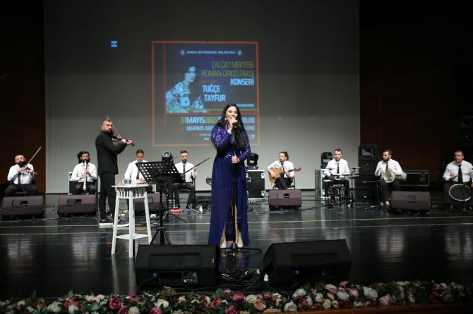 Tuğçe Tayfur, Bursalılarla Buluştu