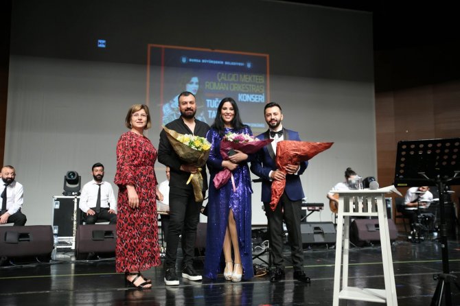Tuğçe Tayfur, Bursalılarla Buluştu