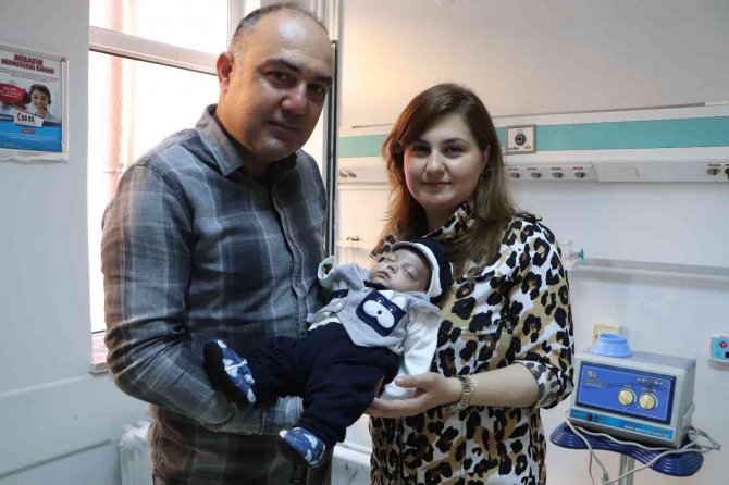 810 Gram Doğan ’Cesur’ Bebek