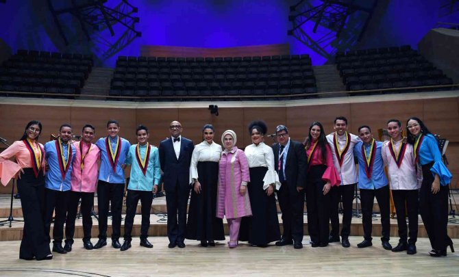 Cumhurbaşkanı Recep Tayyip Erdoğan’ın Eşi Emine Erdoğan Başkent Kültür Yolu Festivaline Katıldı