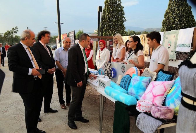 Dostek Koleji’nde 119 Öğrenci Mezuniyet Heyecanı Yaşadı