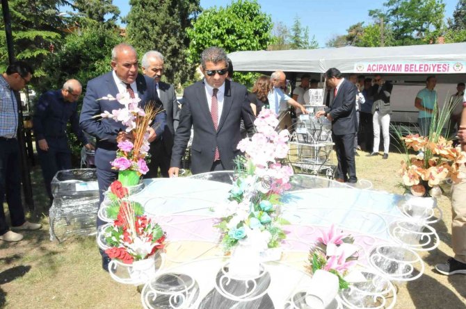 Acıpayamlı Öğrenciler Hünerlerini Yılsonu Sergisinde Görücüye Çıkardı