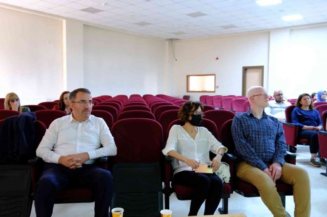 Duam Seminer Düzenledi