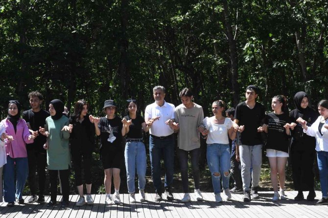 Esenyurt Belediyesi’nden Öğrencilere Motivasyon Etkinliği