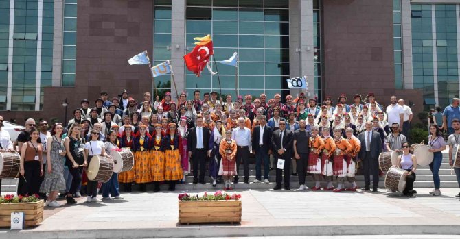 Esogü’de Üniversiteler Arası Halk Dansları Ve Müzik Festivali Başladı