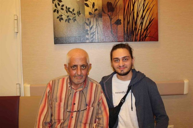 İ̇ki Evlat, İki Hayat