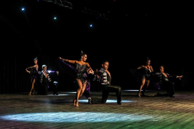Yenimahalle’de Latin Dansları Rüzgarı Esti
