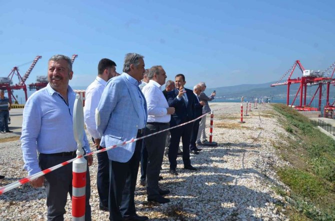 Gemlik’te Üre Fabrikası Gün Sayıyor