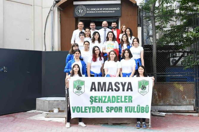 Başkan Davulcu, Amasyalı Voleybolculara Verdiği Sözü Tuttu
