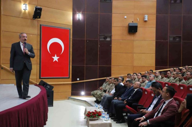 Vali Akbıyık: "Allah’a Şükür Terör Bitiyor"