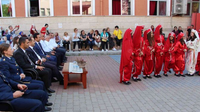 Bandırma Hem’de Yıl Sonu Sergisi