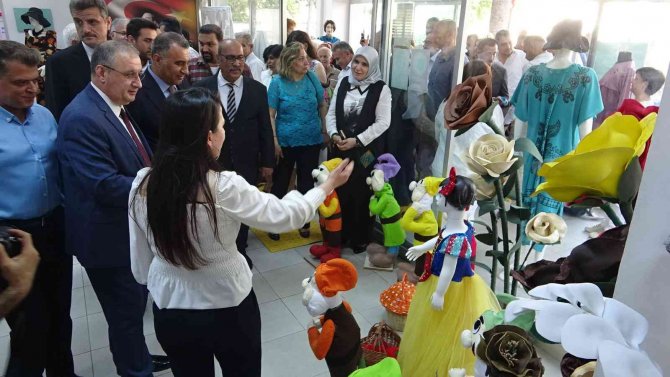 Hatay’da “Hayat Boyu Öğrenme Haftası” Sergisi Açıldı