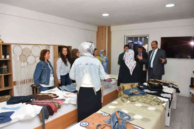 Hayat Boyu Öğrenme Haftası Etkinlikleri Programının Açılışı Yapıldı