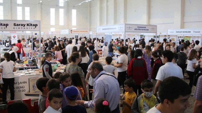 Karaman’da Kitap Günleri Yoğun İlgi Görüyor