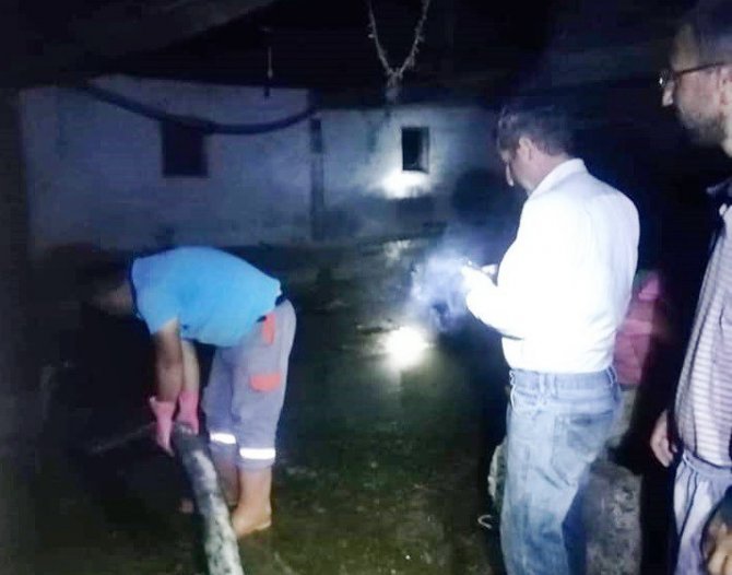 Yağış Sonrası Kula Köyü Sular Altın Kaldı