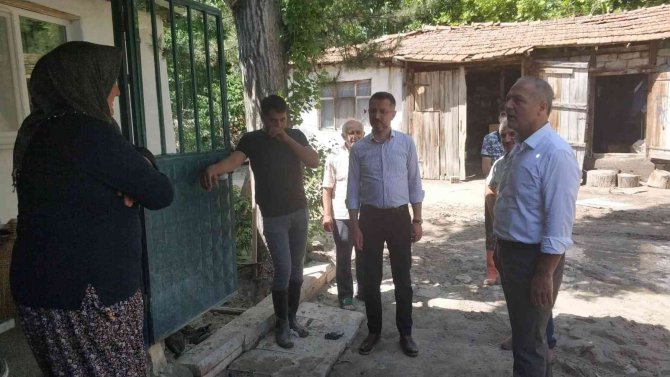 Başkan Üçok, Selde Zarar Gören Kerimoğlu Köyünde İnceleme Yaptı