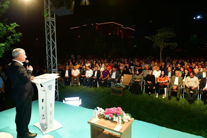 ‘Hayati İ̇nanç’ Söyleşi Etkinliği Yoğun İlgi Gördü