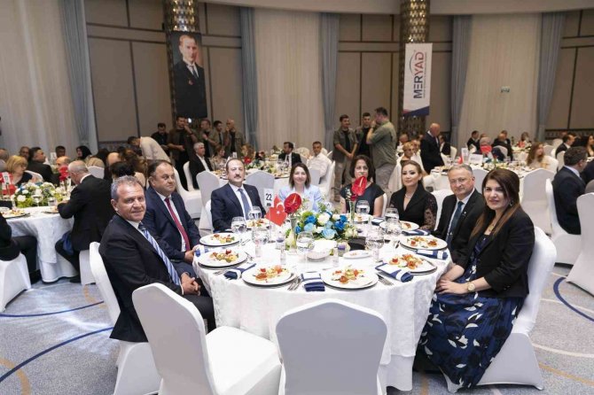 Seçer: "Mersin Fırsatlar Kenti"