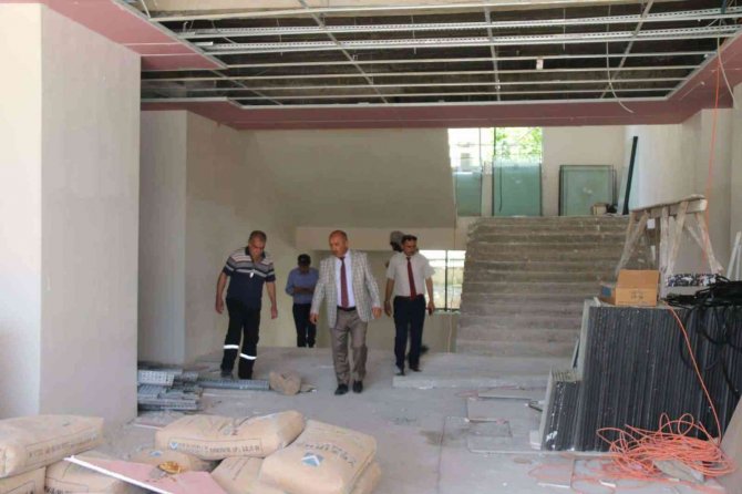 Müdür Başyiğit, Okul İnşaatlarında İncelemelerde Bulundu