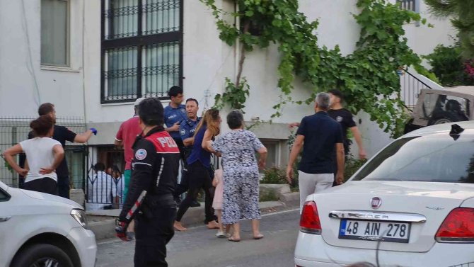 Eski Eşi Ve Çocuklarını Bıçakla Rehin Aldı