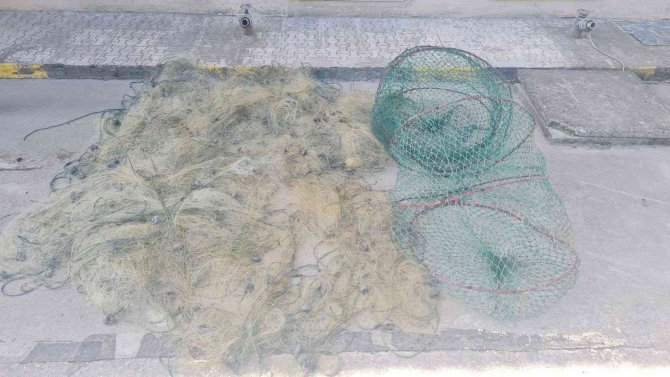 Nehirde Kaçak Balık Avına Jandarmadan Suçüstü