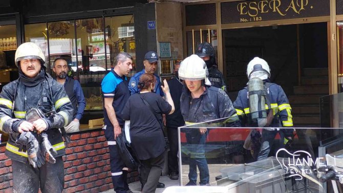 Samsun’da Yangında 4 Kişi Dumandan Etkilendi