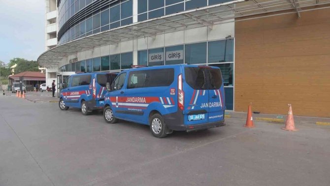 Samsun’da Sentetik Ecza Ele Geçirildi: 1’i Doktor 3 Gözaltı