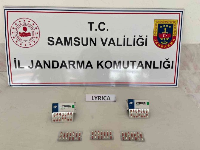Samsun’da Sentetik Ecza Ele Geçirildi: 1’i Doktor 3 Gözaltı
