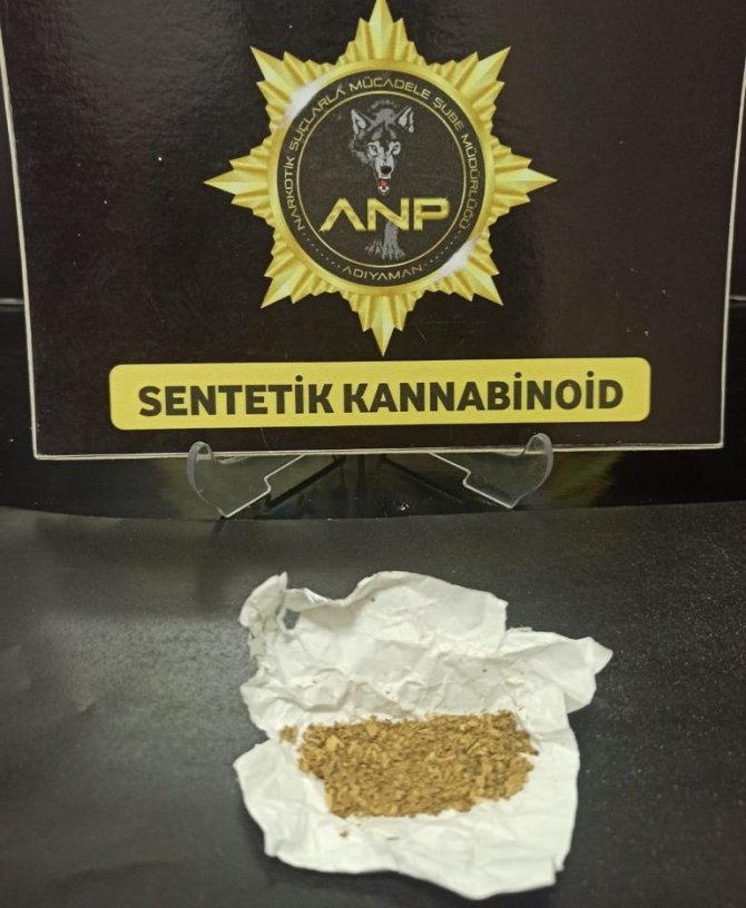 Uyuşturucu İle Yakalanan 2 Şahıs Tutuklandı