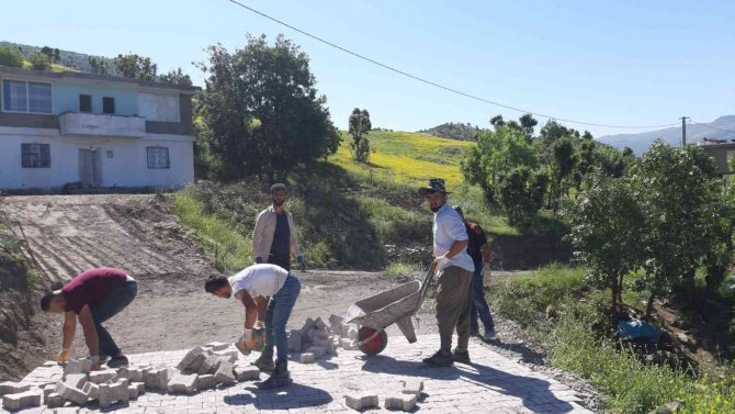 Şenoba Belediyesi’nden Parke Döşeme Çalışması