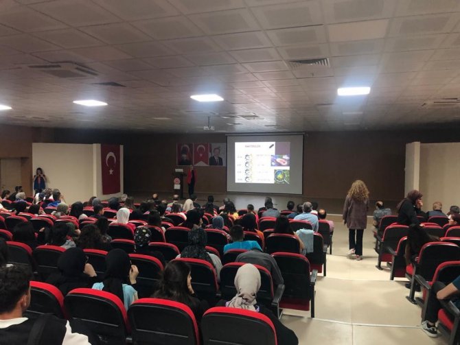 “Gıda Kaynaklı Tehlikelere Dikkat” Konferansı Düzenlendi