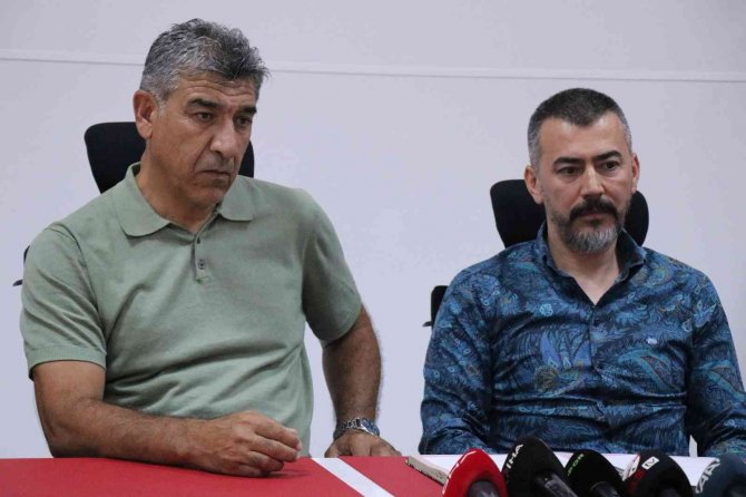 Boluspor’da Sait Karafırtınalar Sözleşme İmzaladı