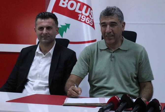 Boluspor’da Sait Karafırtınalar Sözleşme İmzaladı