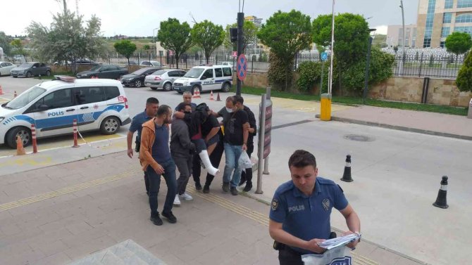 Çarptığı 2 Öğrencinin Ölümüne Sebep Olan Alkollü Sürücü Tutuklandı