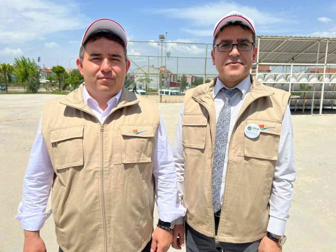 Afyonkarahisar’da Öğrenciler Akarçay Çevresini Temizledi