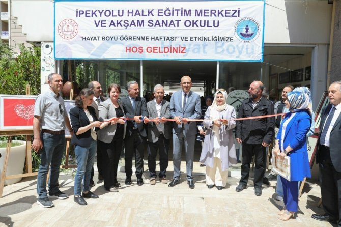 İ̇pekyolu’nda Yılsonu Sergisi