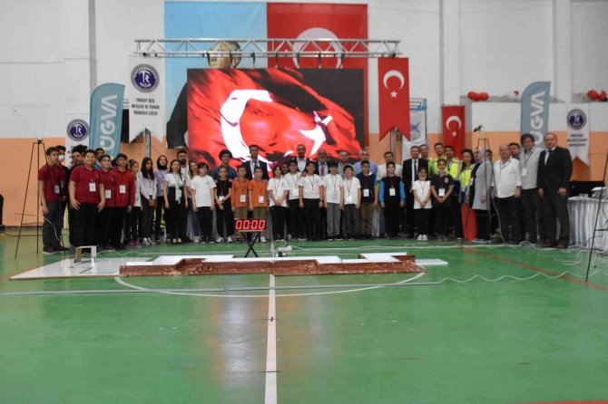 Ortaokullar Arası Robotik Kodlama Yarışması Yapıldı