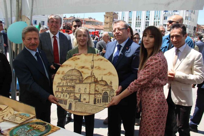 El Emeği Göz Nuru Ürünler Sergilendi