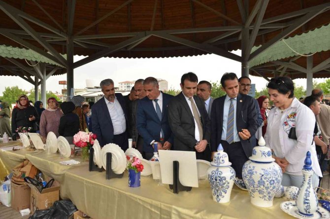Elazığ’da ‘Hayat Boyu Öğrenme Şenliği’ Düzenlendi