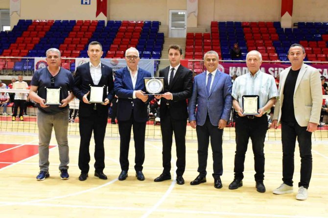 Oturarak Voleybol Süper Lig Müsabakaları Karabük’te Başladı