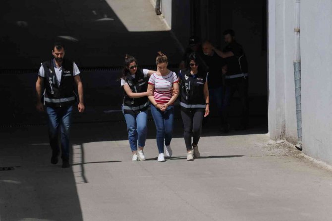 Filmleri Aratmayan Dolandırıcı Sevgililer Tutuklandı
