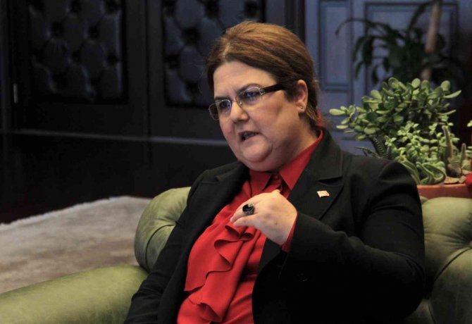 Bakan Yanık, Kronik Hastalara Elektrik Tüketim Desteği’nden Yararlanma Şartlarını Esnettiklerinin Müjdesini Verdi