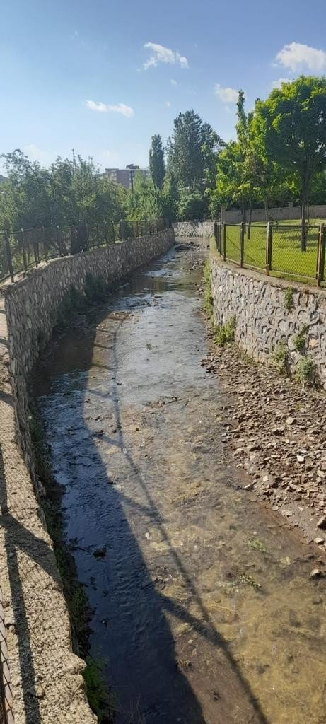 Güroymak’ta Dere Temizliği