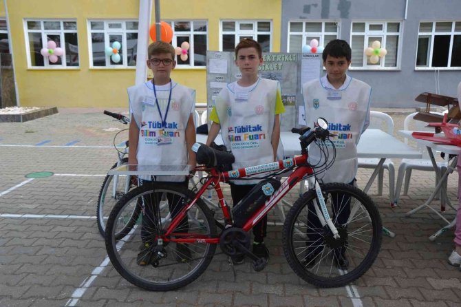 Biga’da 4006 Bilim Fuarı Açıldı