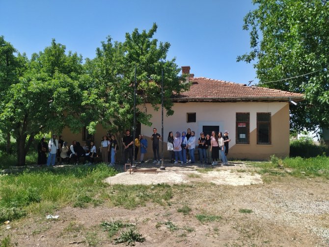 Çakü Öğrencilerinin Köyde Sosyal Yapı İncelemesi