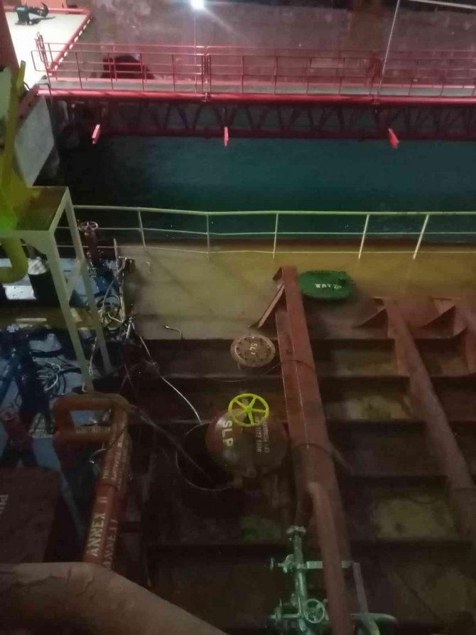 Marmara Denizi’ne Asit Tahliye Eden Tankere 19 Milyon Lira Ceza