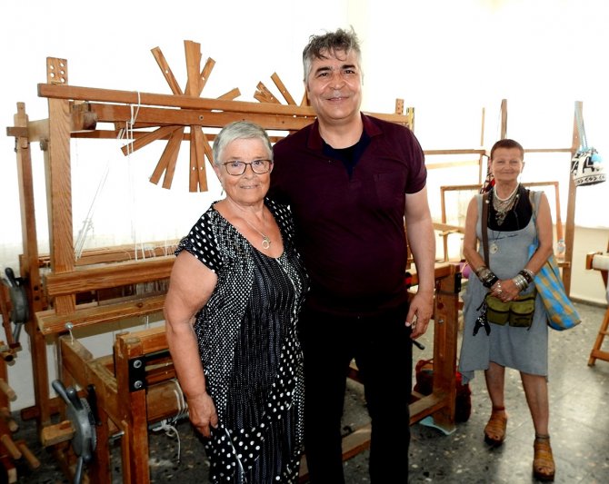 "Hayat Boyu Öğrenme Haftası" Etkinlikleri Çeşme’de Sergi Açılışları İle Başladı
