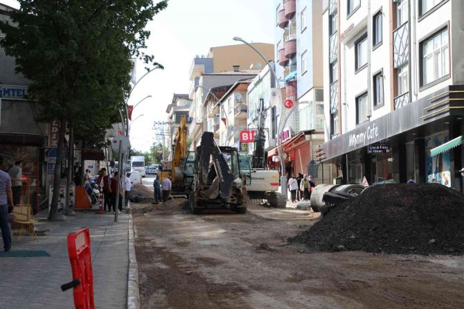 Dilovası’nın En Büyük Caddesine Neşter