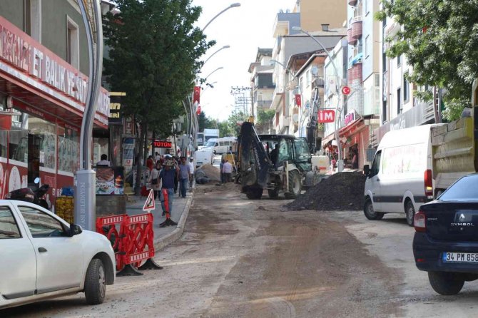 Dilovası’nın En Büyük Caddesine Neşter